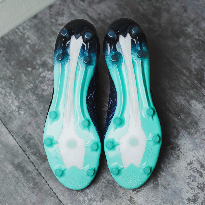 chuteira adidas preta com raios