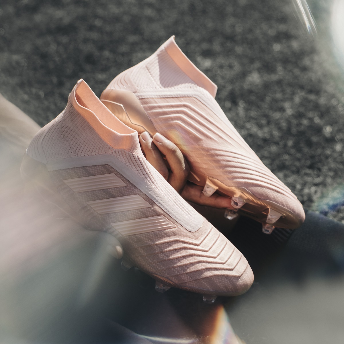 chuteira adidas rose