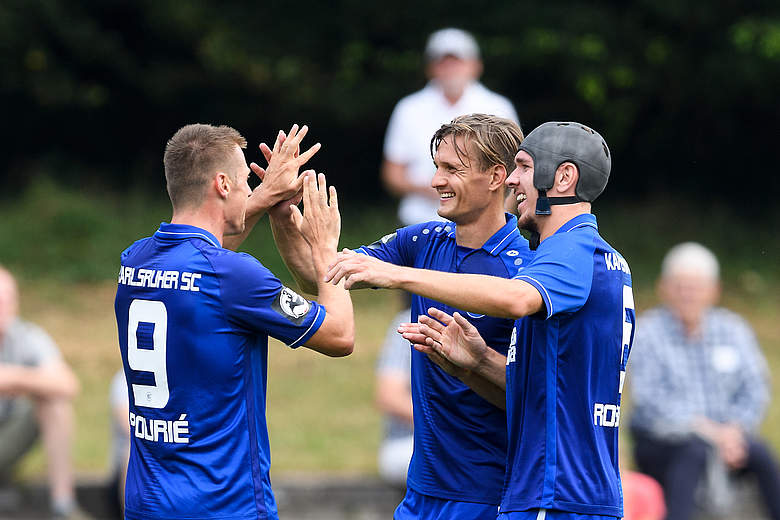 Novas camisas do Karlsruher SC 20182019 JAKO Mantos do Futebol