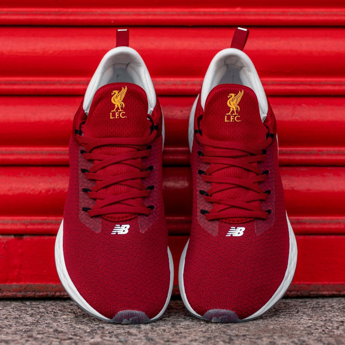 New Balance lança tênis do Liverpool FC inspirado em Bob Paisley » MDF
