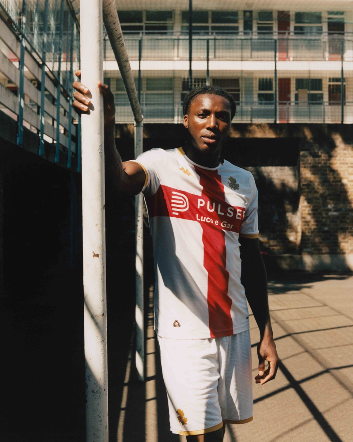 Camisa reserva do Genoa CFC 2025-2026 é revelada pela Kappa