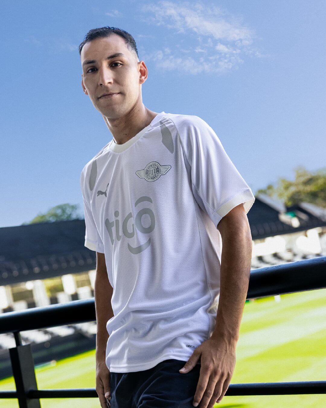 Terceira Camisa dos 120 anos do Club Libertad 2025 PUMA