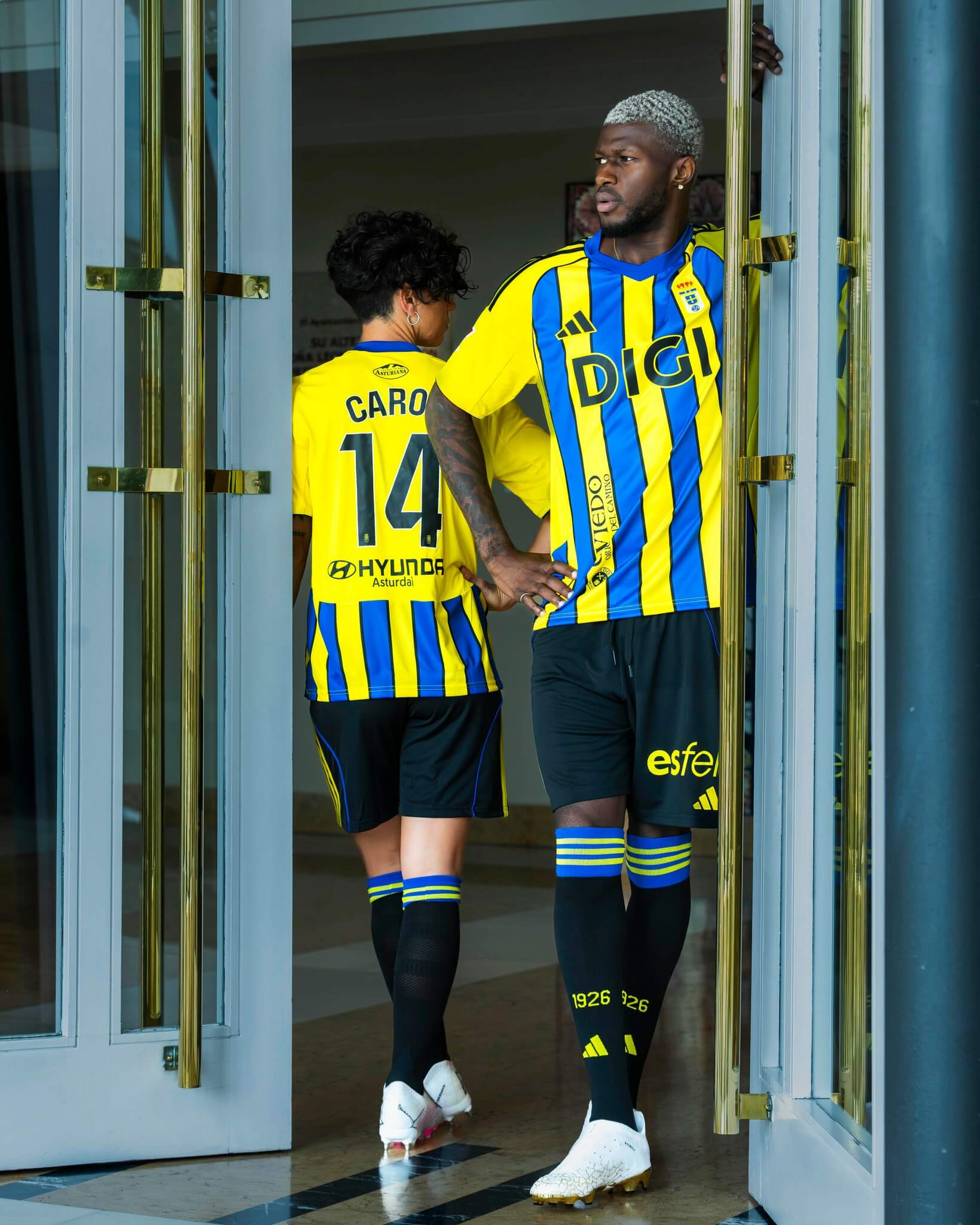 Real Oviedo lança novas camisas reservas para a 2025-2026