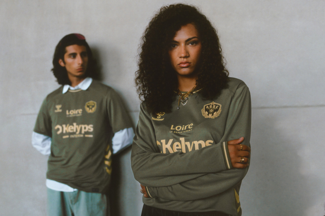 Saint-Étienne e Hummel lançam terceira camisa 2025-2026