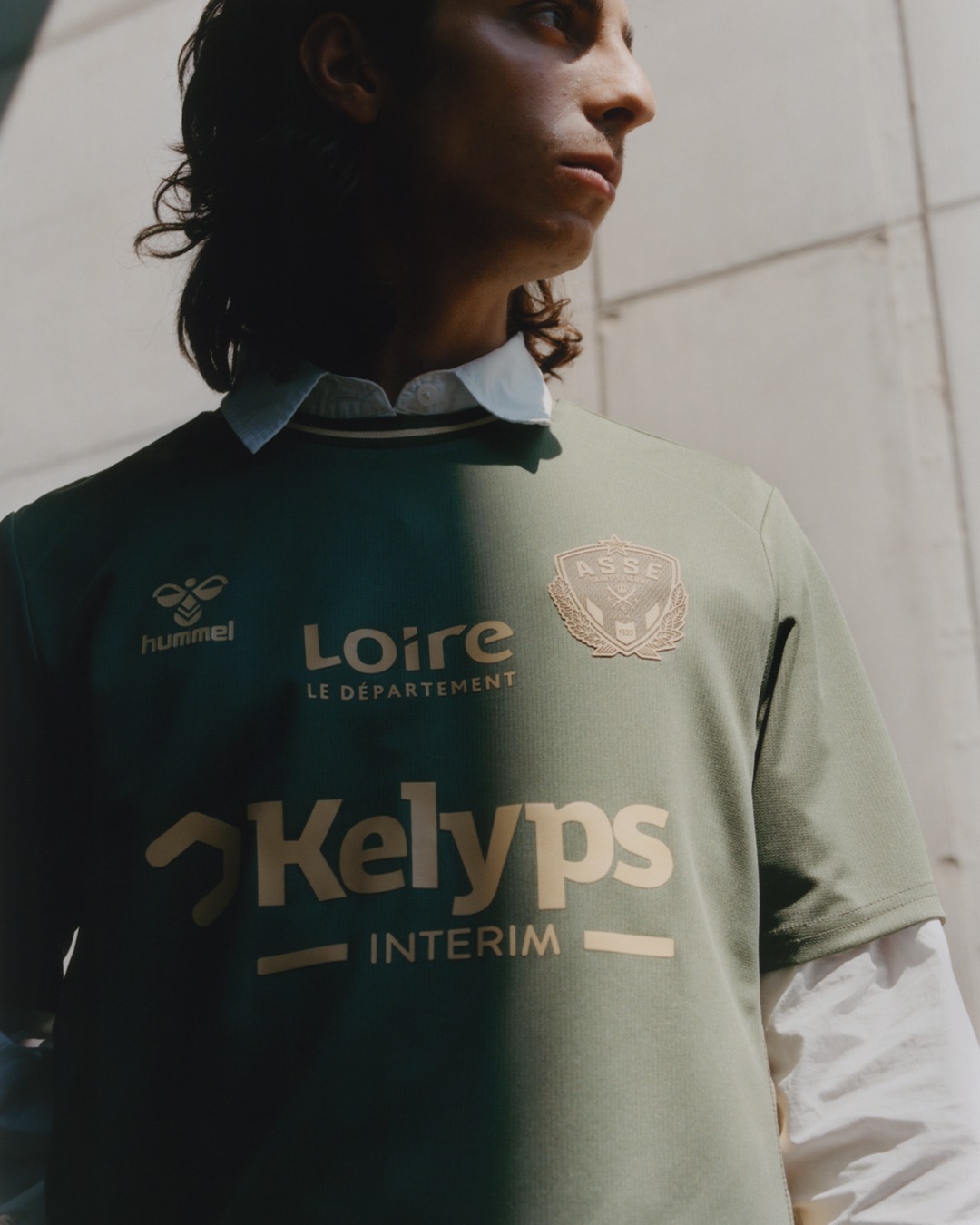 Saint-Étienne e Hummel lançam terceira camisa 2025-2026