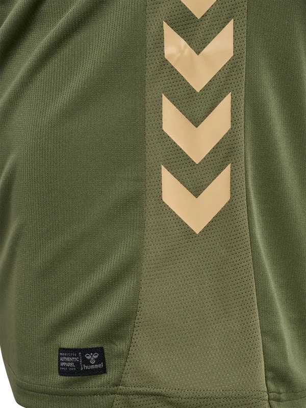 Saint-Étienne e Hummel lançam terceira camisa 2025-2026