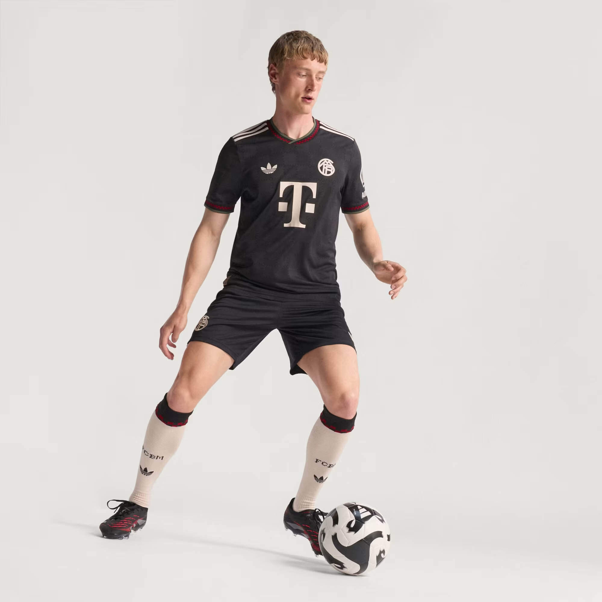 Terceira camisa do Bayern de Munique 2025-2026 Adidas Champions League