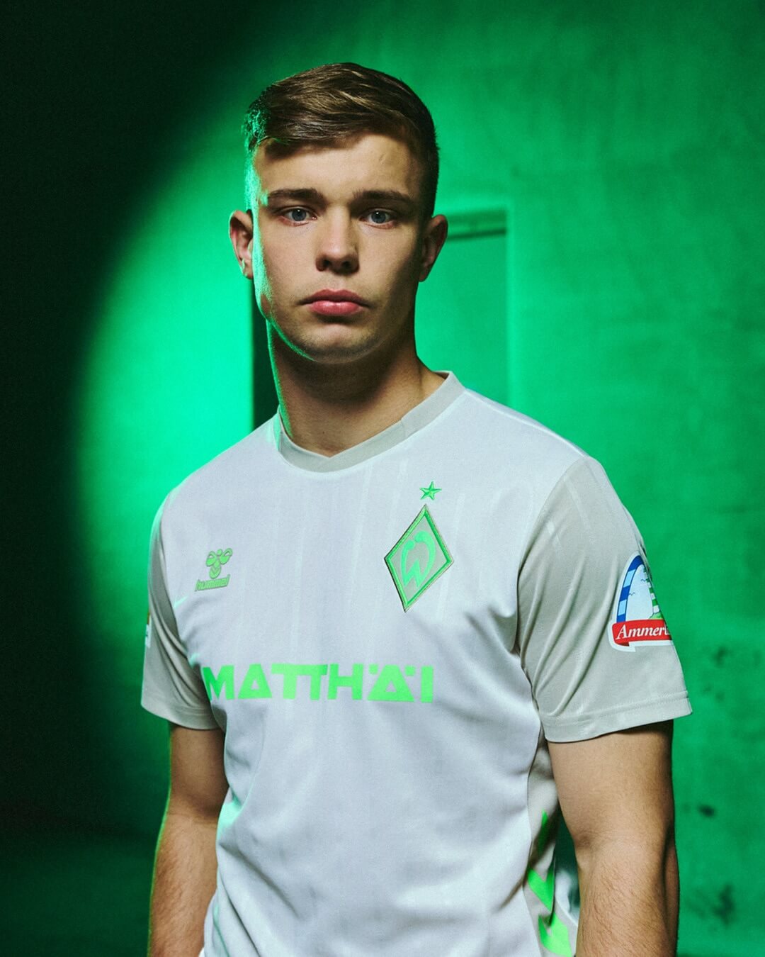 Werder Bremen revela sua nova camisa reserva para 2025-2026