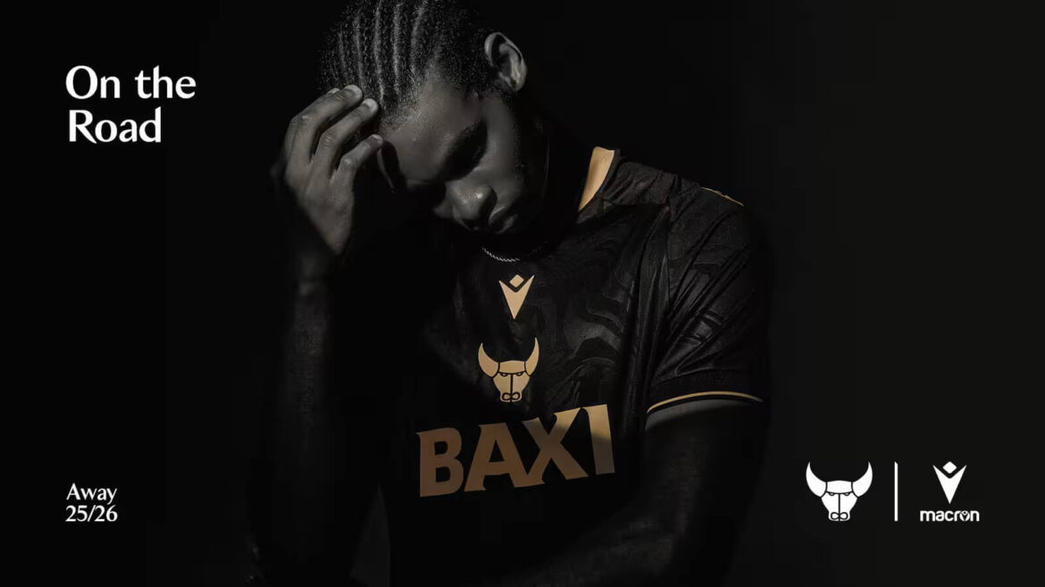 Camisa reserva do Oxford United 2025-2026 é lançada pela Macron