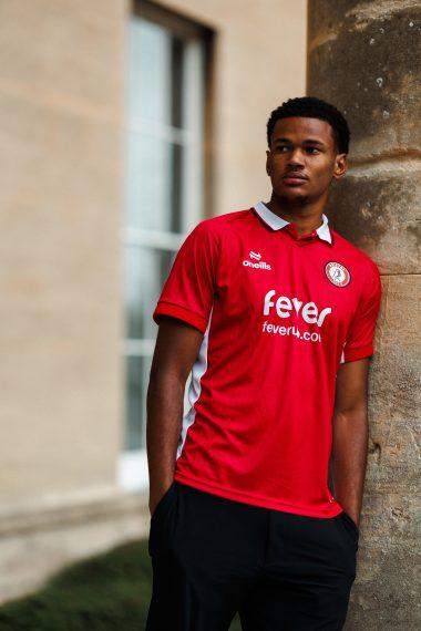 Camisas do Bristol City 2025-2026 são lançadas pela O'Neills
