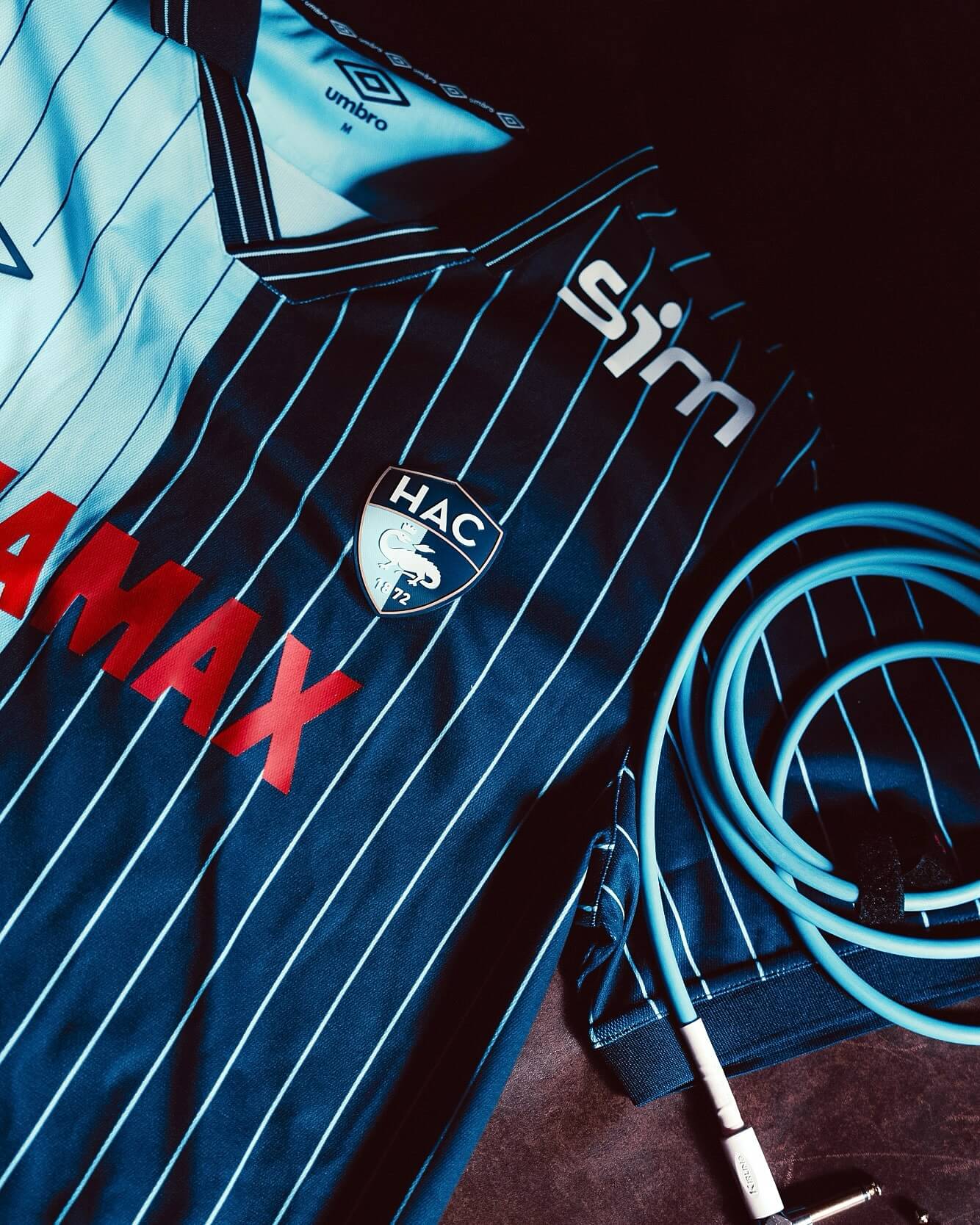 Umbro lança camisa titular 2025-2026 do Havre AC
