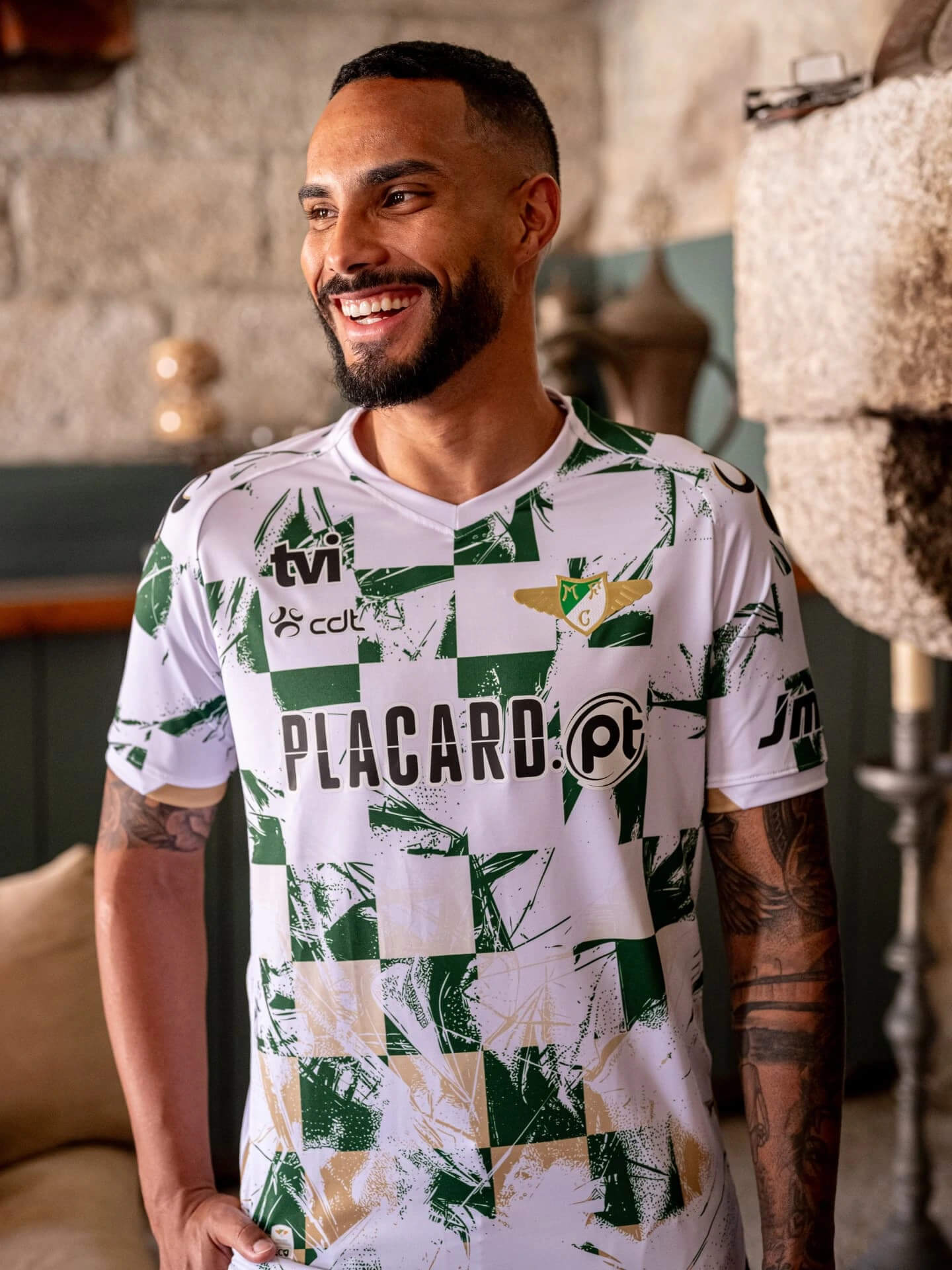 Camisas do Moreirense FC 2025-2026 são reveladas pela CDT