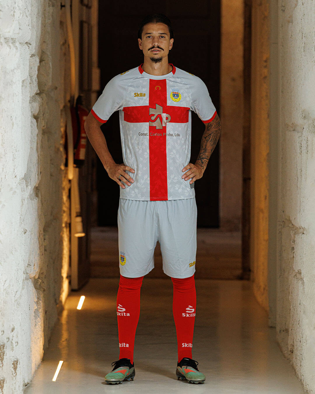Camisas do FC Arouca 2025-2026 são apresentadas pela Skita