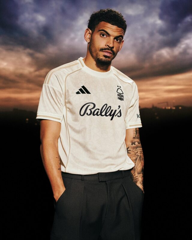 Camisa reserva do Nottingham Forest 2025-2026 adidas