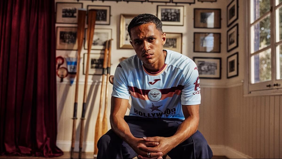 Terceira camisa do Brentford FC 2025-2026 é apresentada com foco nas origens do clube