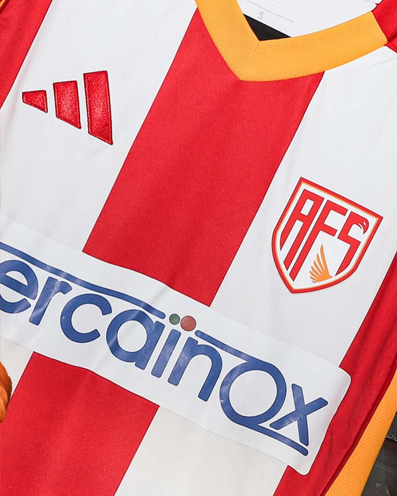 AVS Futebol SAD lança nova camisa titular 2025-2026