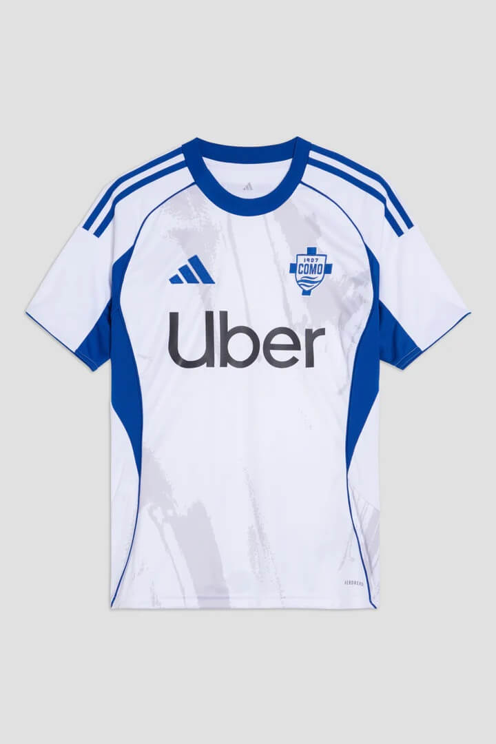 Como 1907 lança camisa reserva 202526 da adidas