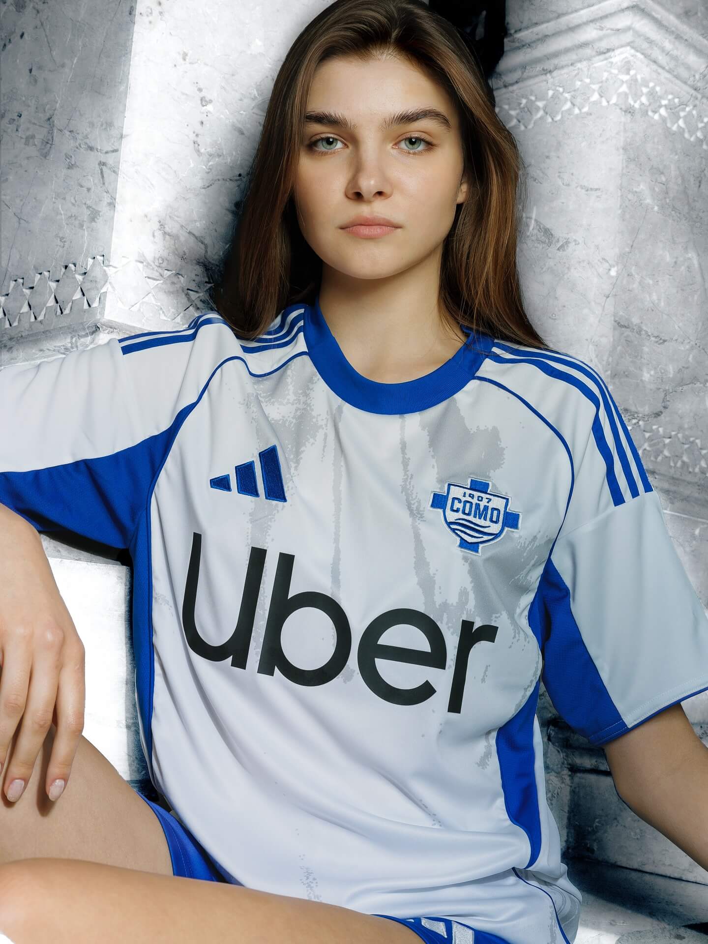 Como 1907 lança camisa reserva 202526 da adidas