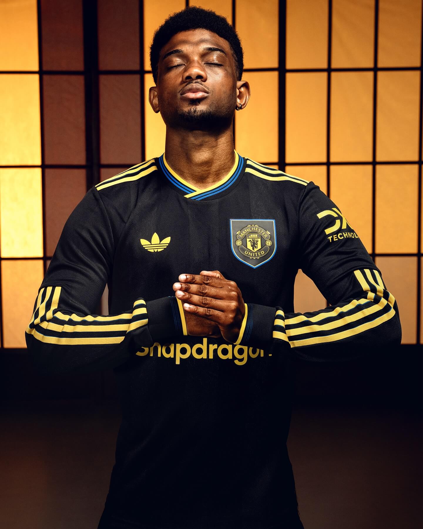 Terceira camisa do Manchester United 2025-2026 adidas