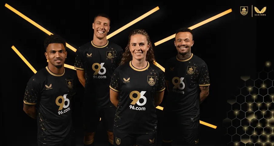 Burnley apresenta nova terceira camisa 2025-2026 com inspiração nas abelhas