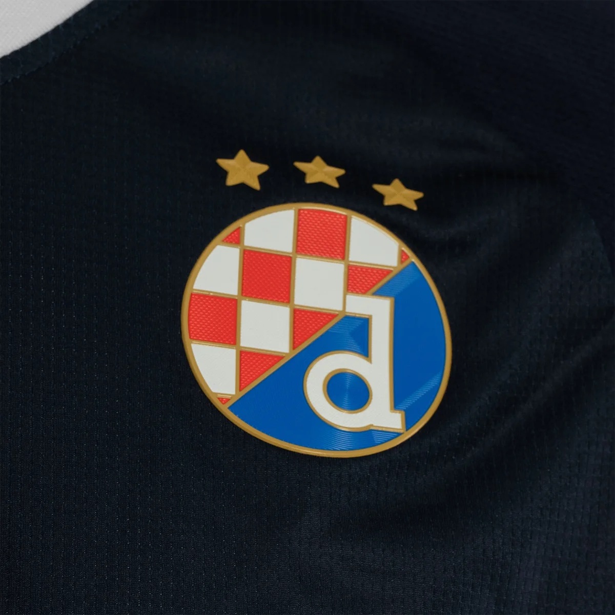 Castore lança nova terceira camisa do Dinamo Zagreb 2025-2026