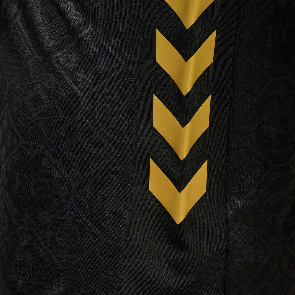 Colônia apresenta sua nova terceira camisa 2025-2026