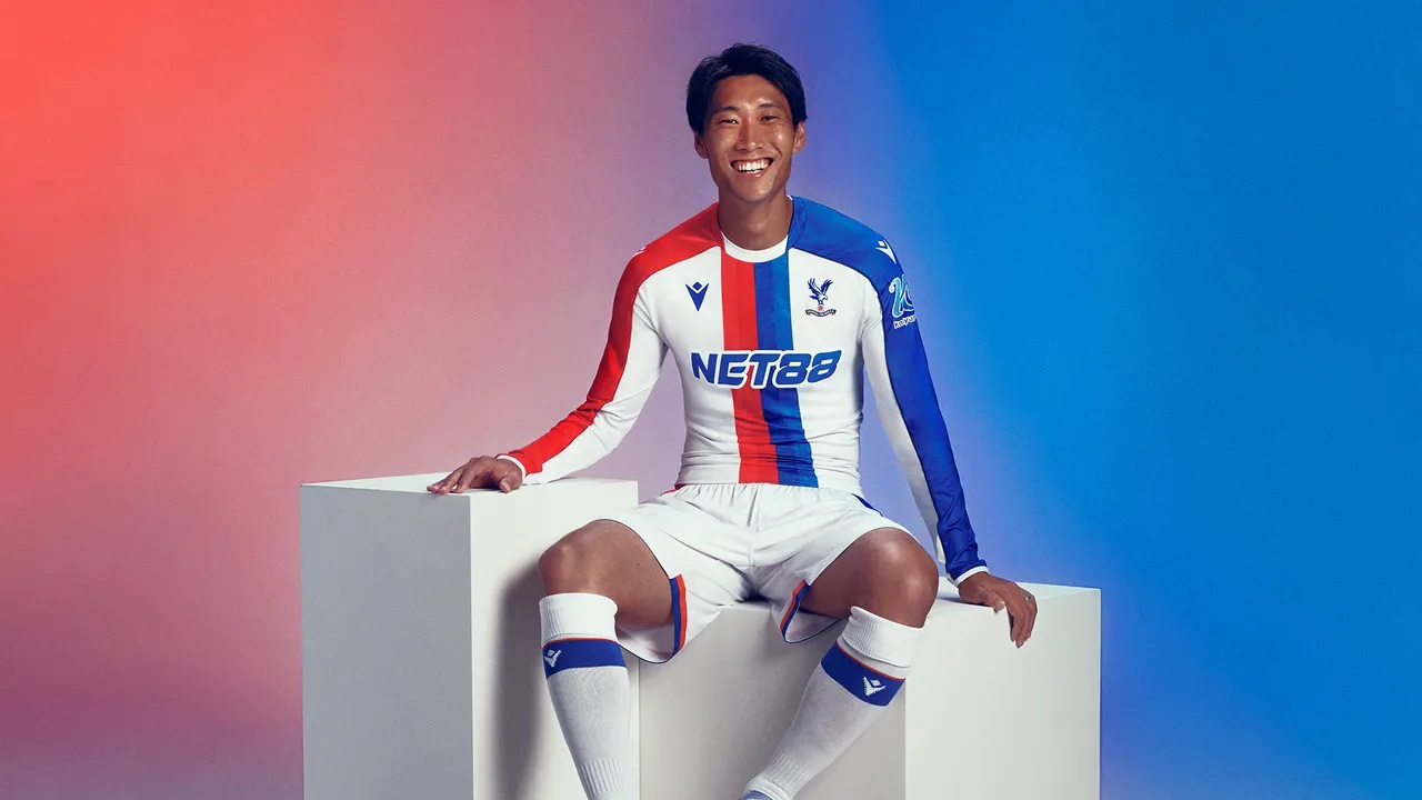 Crystal Palace lança camisa nova camisa reserva 2025-2026
