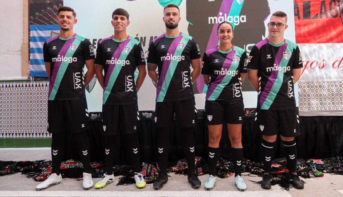 Camisa reserva do Málaga CF 2025-2026 é lançada pela Hummel