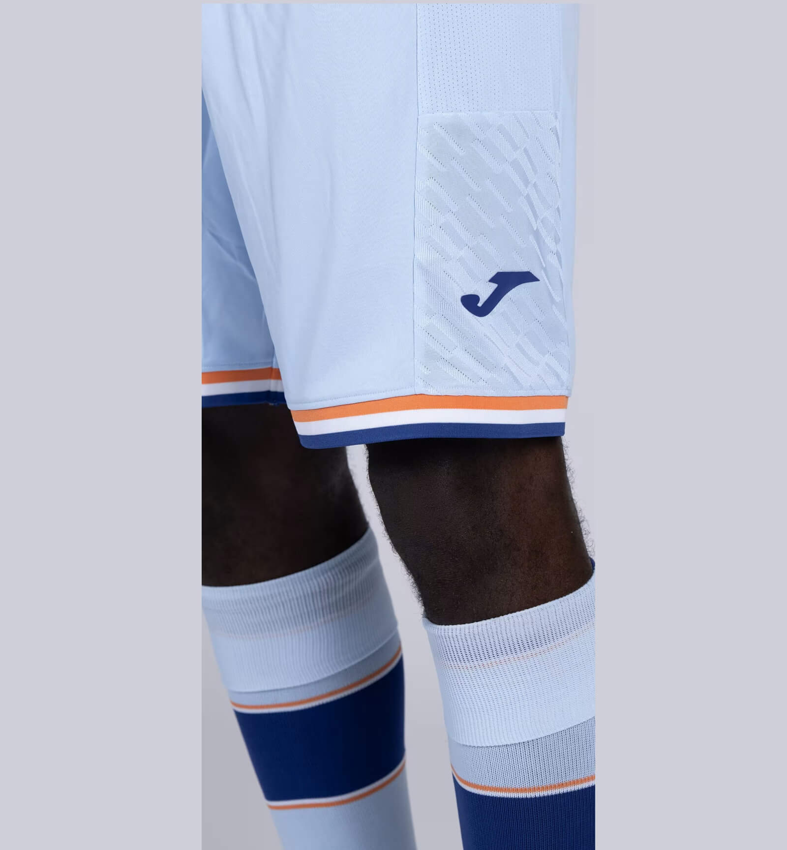Swansea City lança terceira camisa 2025-2026 com a Joma