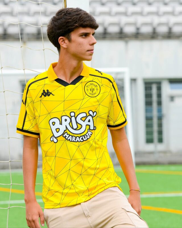 CD Nacional e Kappa lançam camisa reserva 2025-2026