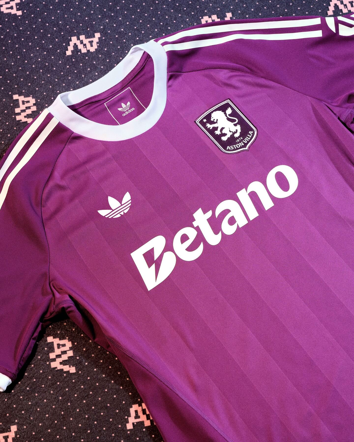 Terceira camisa do Aston Villa 2025-2026 Adidas kit
