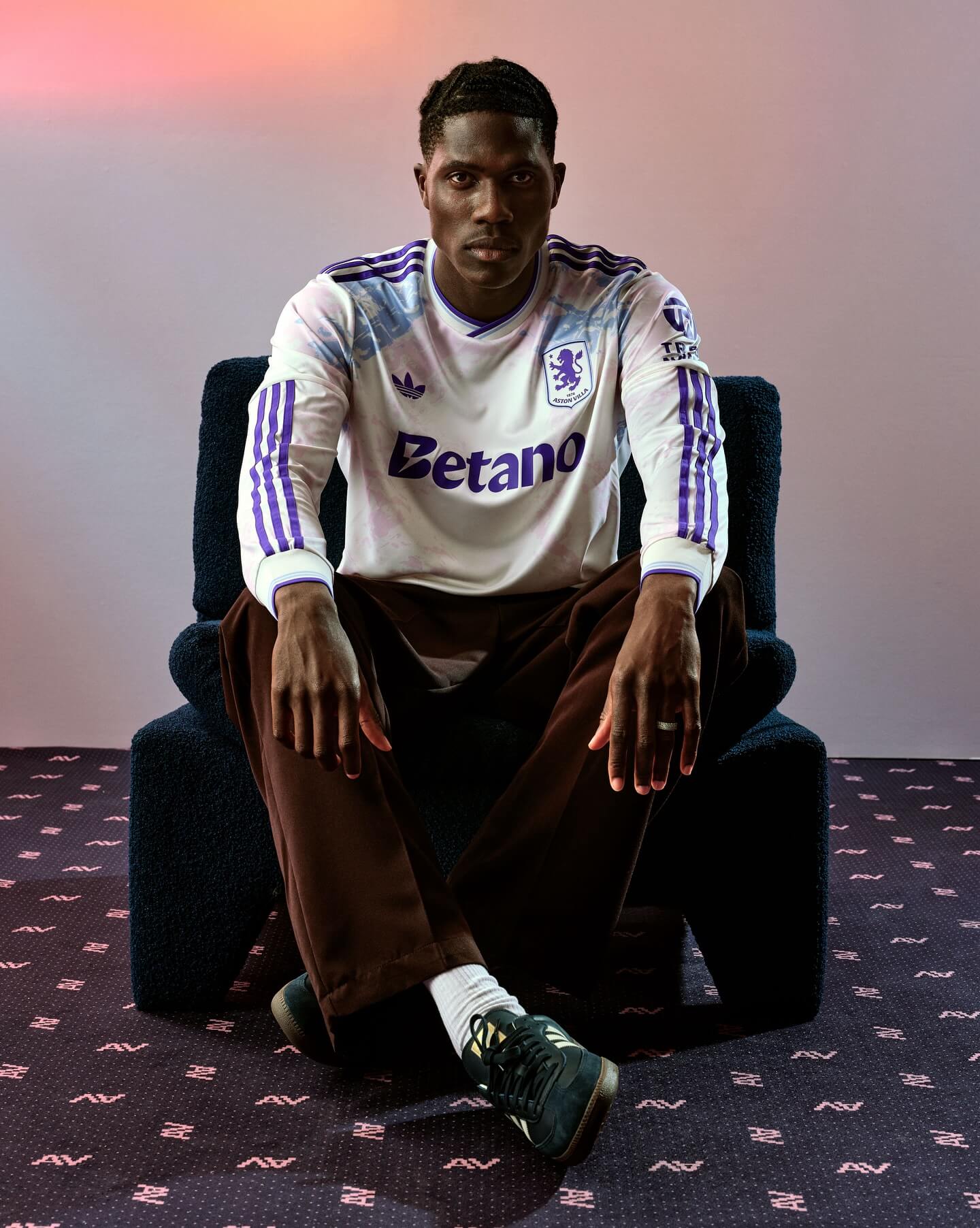 Terceira camisa do Aston Villa 2025-2026 Adidas kit