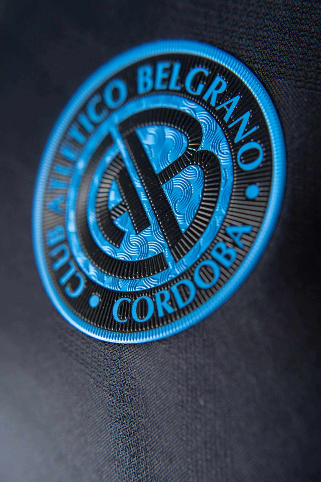 Camisas do Club Belgrano 2025-2026 são apresentadas pela Umbro
