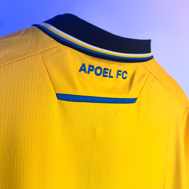 Camisas do APOEL FC 2025-2026 são reveladas pela Macron