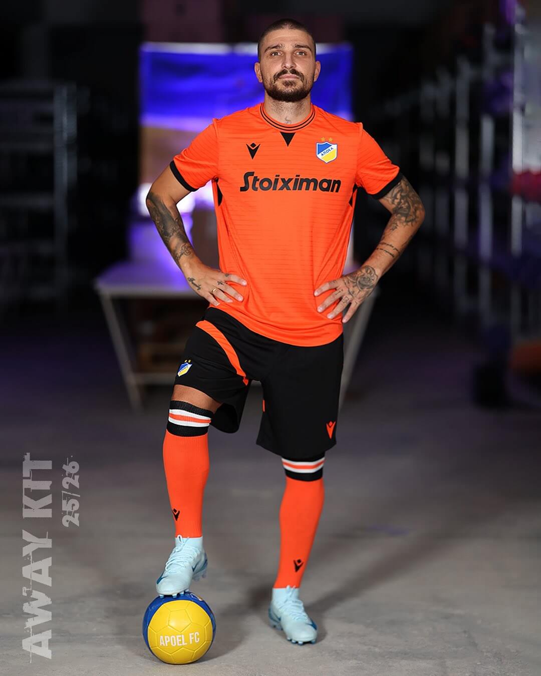 Camisas do APOEL FC 2025-2026 são reveladas pela Macron