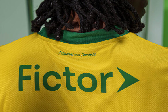 Costas da Camisa Palmeiras III 2025/26 e gola em V