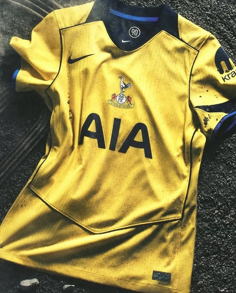 Nike revela nova terceira camisa do Tottenham 2025-2026