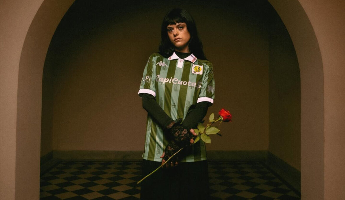 Terceira camisa do Aldosivi 2025-2026 celebra São Jorge