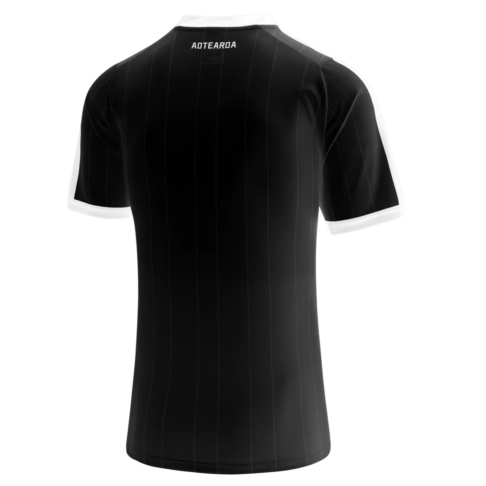 PUMA lança camisas retrô 1982 para a Nova Zelândia
