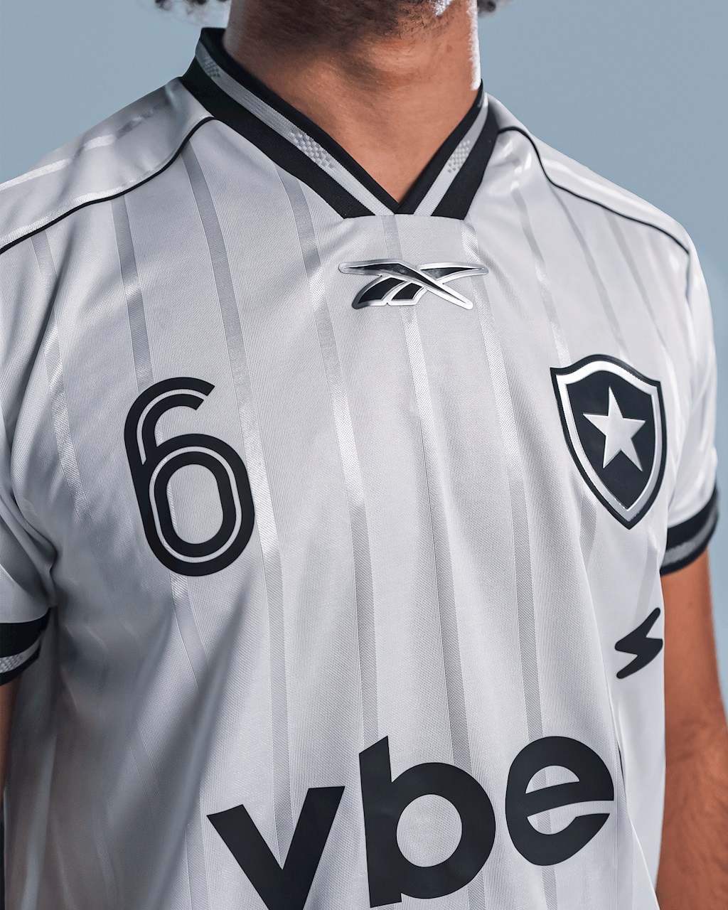 Botafogo lança nova terceira camisa 2025-2026 com a Reebok