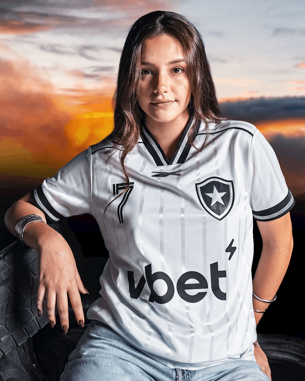 Botafogo lança nova terceira camisa 2025-2026 com a Reebok