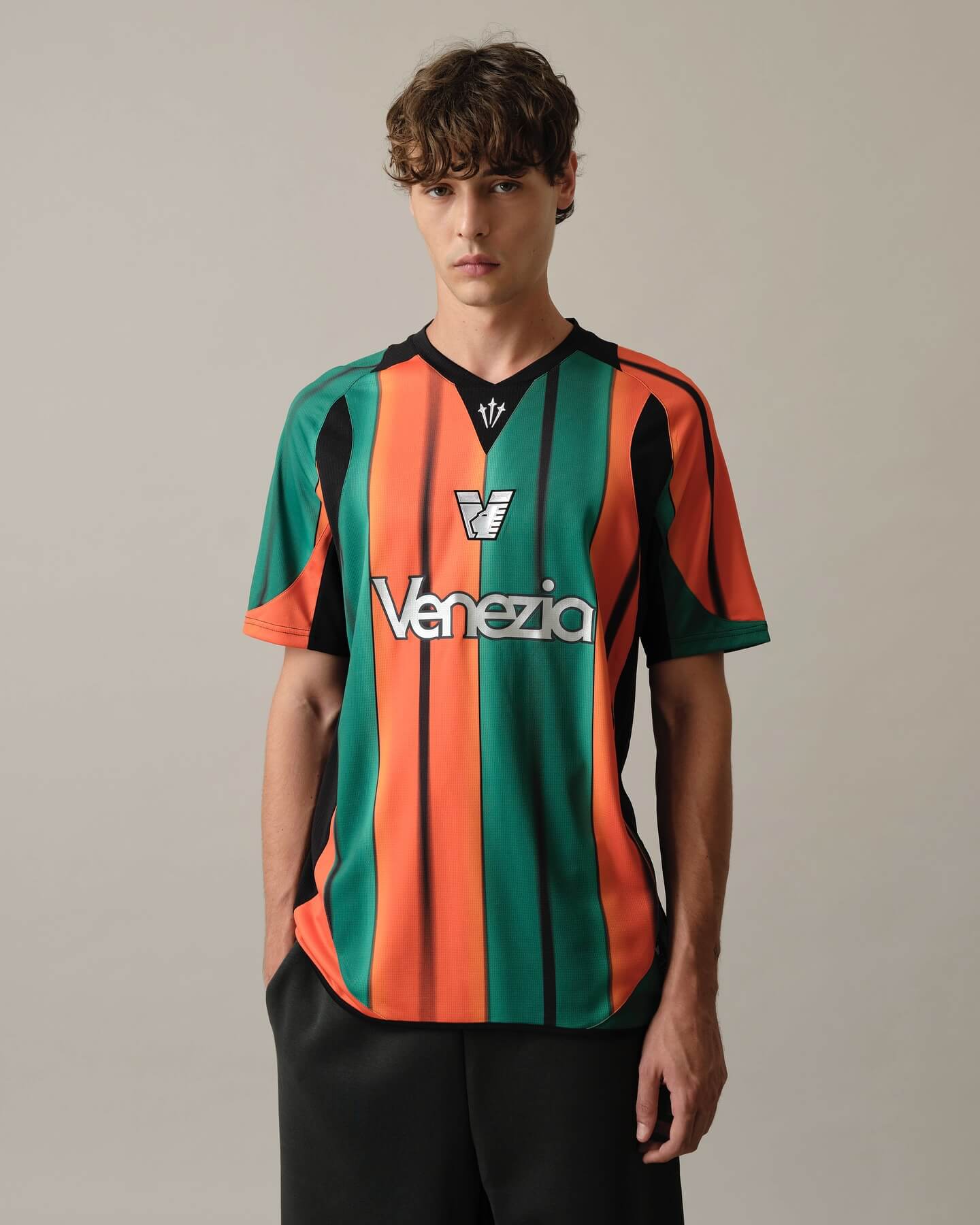 Venezia FC e NOCTA apresentam a nova terceira camisa 2025-2026
