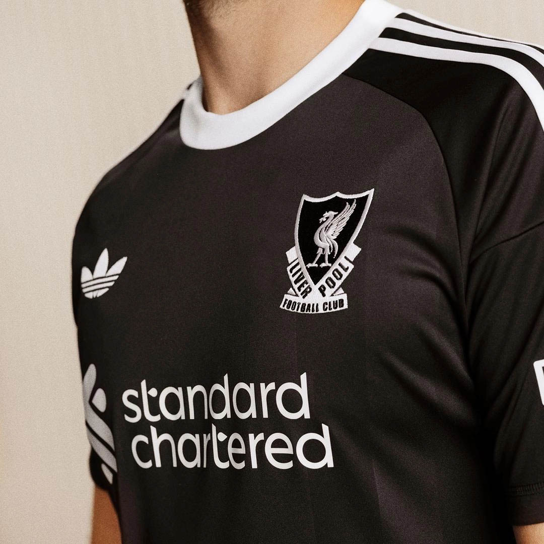 Terceira camisa do Liverpool FC 2025-2026 adidas GK