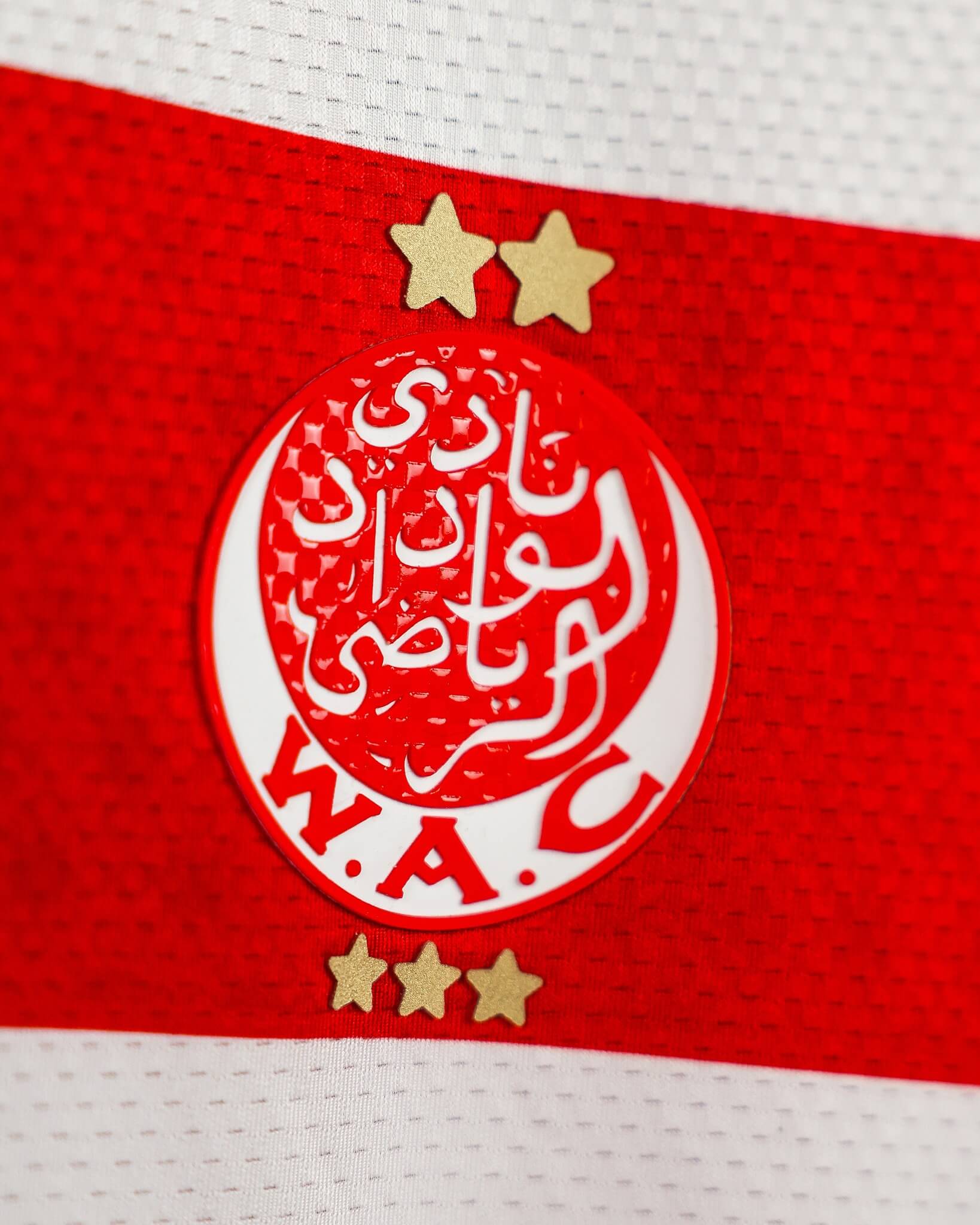 Camisa titular do Wydad Casablanca 2025-2026 é revelada para o Campeonato Marroquin