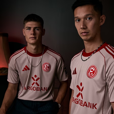 Fortuna Düsseldorf apresenta novas camisas reservas 2025-2026 assinadas pela adidas