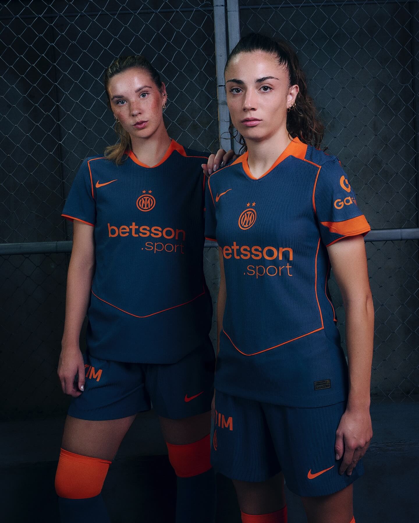 Inter de Milão e Nike lançam nova terceira camisa Total 90 2025-2026