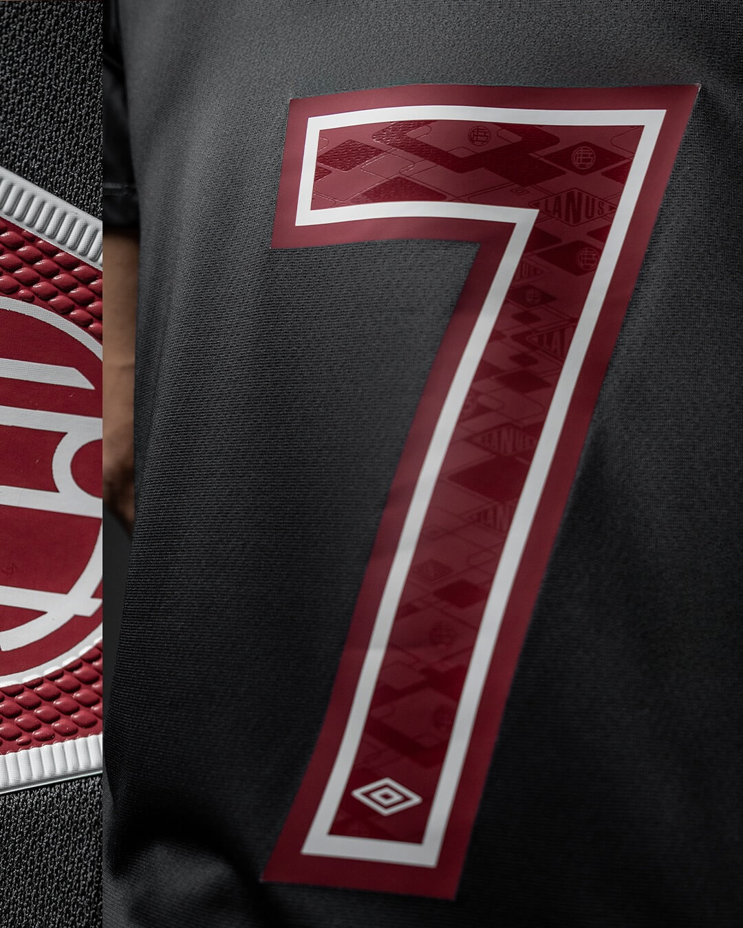 Camisa dos 110 anos do Lanus 2025 Umbro