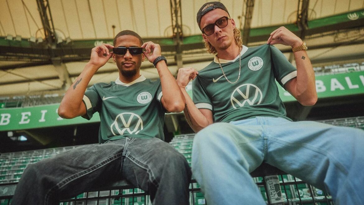 Wolfsburg lança camisa de 80 anos em edição limitada (1) Wolfsburg lança camisa de 80 anos em edição limitada