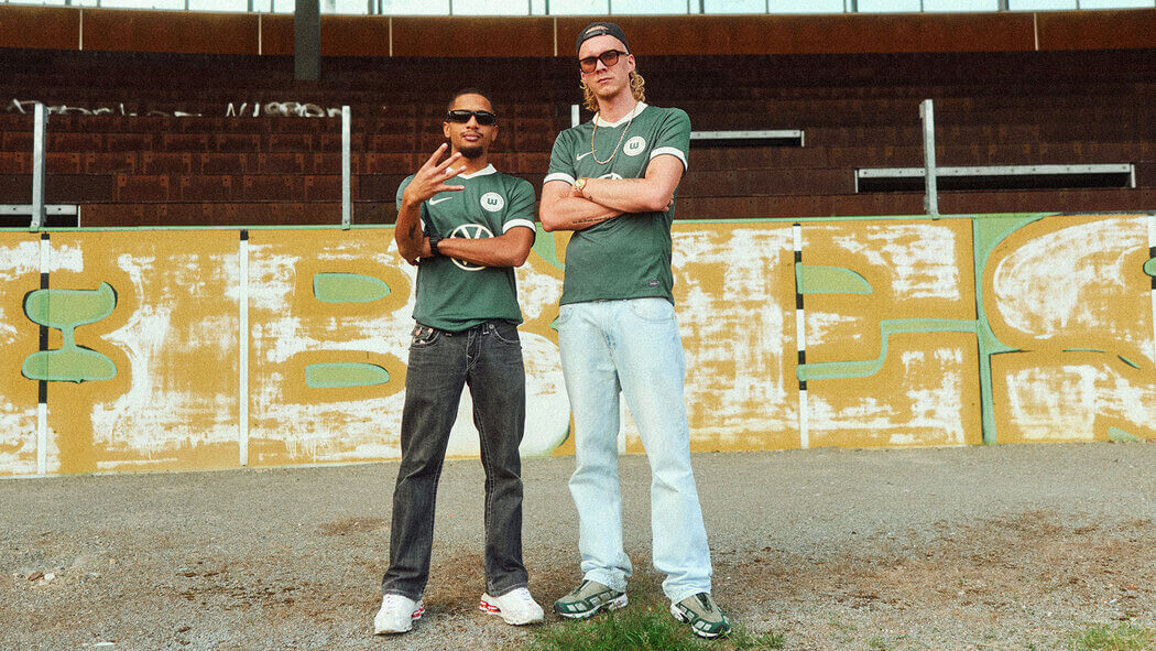Wolfsburg lança camisa de 80 anos em edição limitada