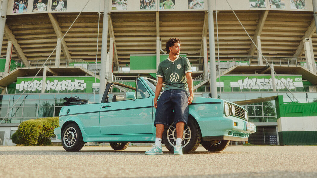 Wolfsburg lança camisa de 80 anos em edição limitada
